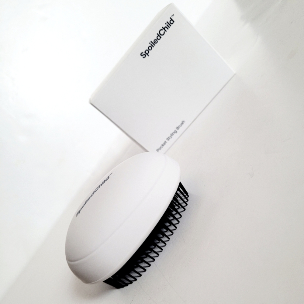 NIB SpoiledChild White Hair Brush